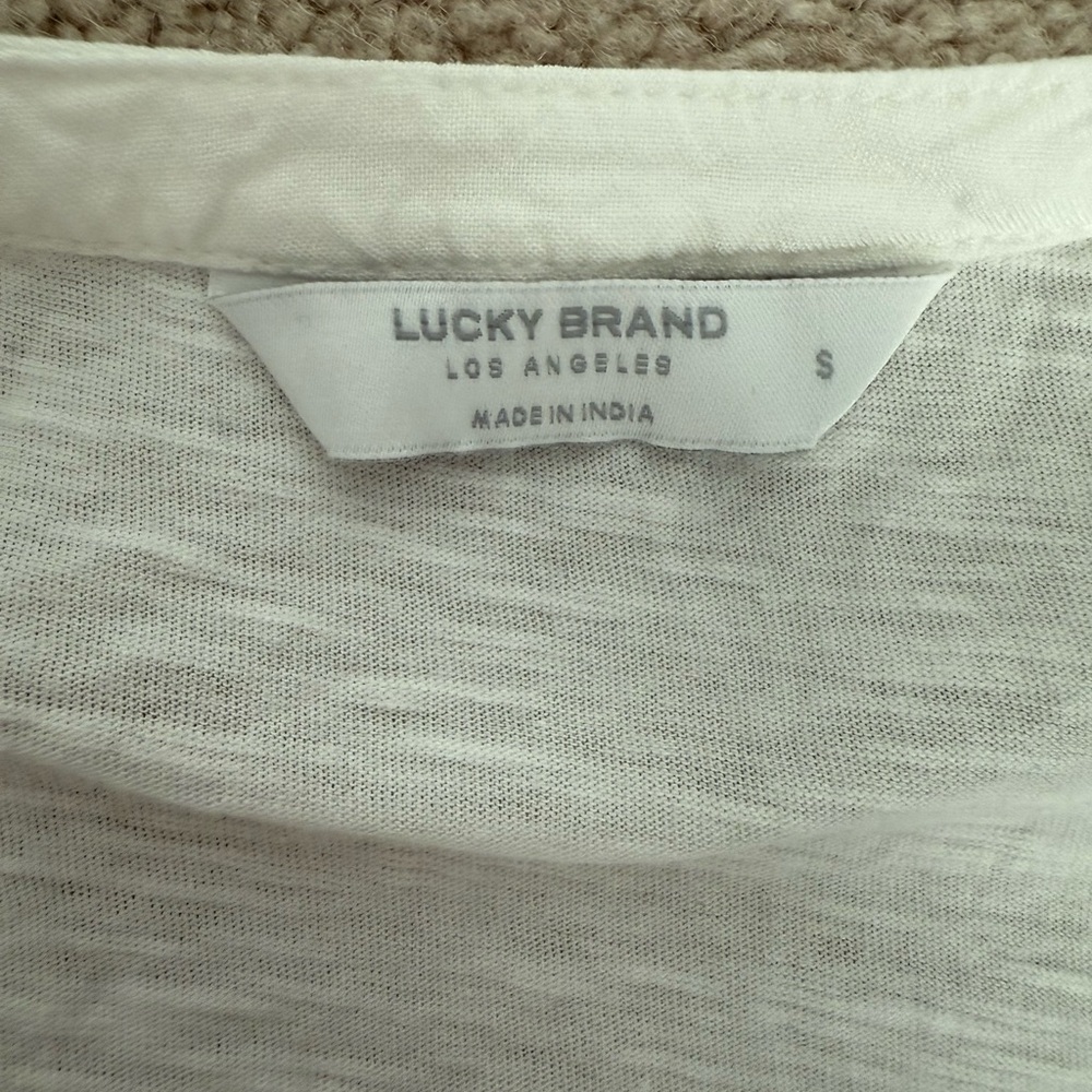 Lucky brand women’s button up - Picture 3 of 4